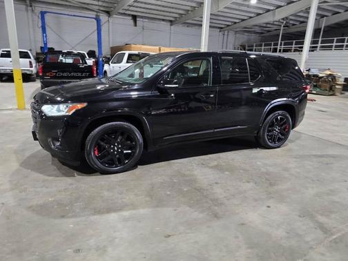 Mosaic Black Metallic 2019 Chevrolet Traverse Premier