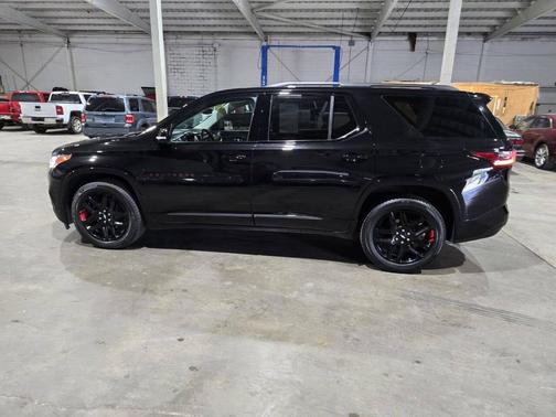Mosaic Black Metallic 2019 Chevrolet Traverse Premier