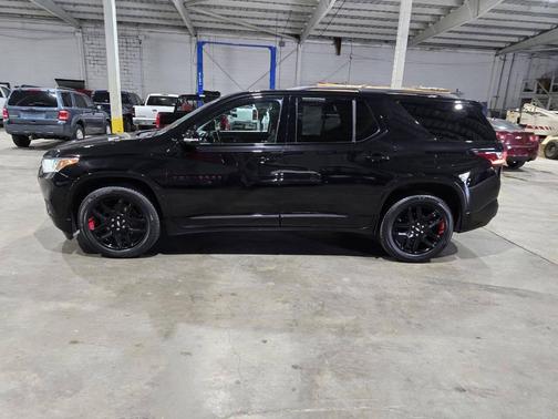 Mosaic Black Metallic 2019 Chevrolet Traverse Premier