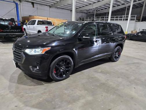 Mosaic Black Metallic 2019 Chevrolet Traverse Premier