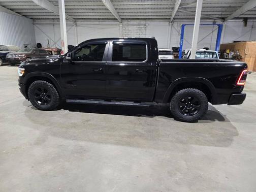 Diamond Black Crystal Pearlcoat 2019 RAM 1500 Rebel