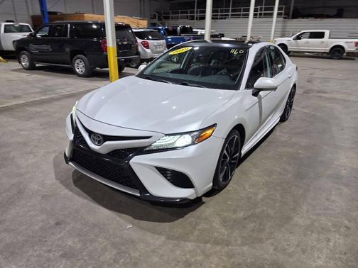 Pearl 2019 Toyota Camry XSE