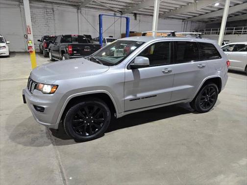 2017 Jeep Grand Cherokee Altitude