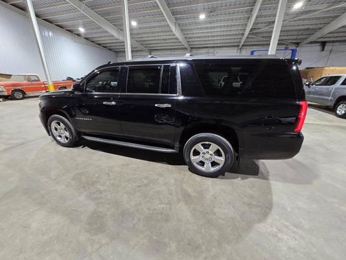 Black 2016 Chevrolet Suburban LT
