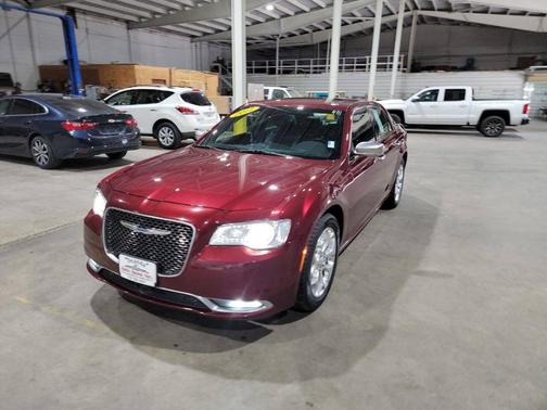 2017 Chrysler 300C Platinum