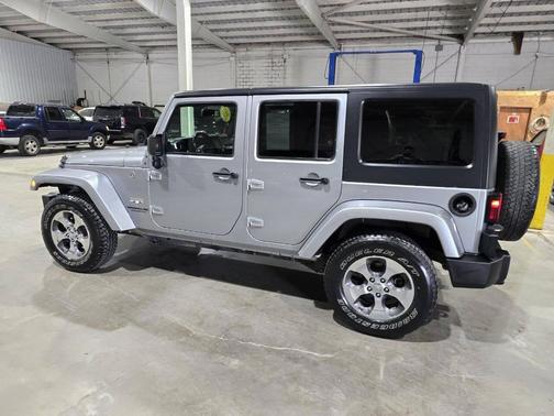 2017 Jeep Wrangler Unlimited Sahara