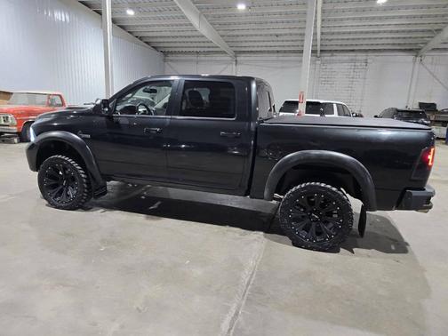 Brilliant Black Crystal Pearlcoat 2011 Dodge Ram 1500 Sport