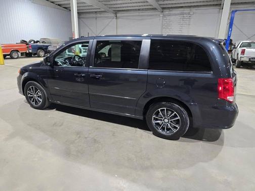 Maximum Steel Metallic Clearcoat 2014 Dodge Grand Caravan AVP/SE