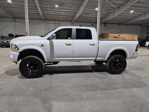 2017 RAM 2500 Laramie 4x4 4dr Crew Cab 6.3 ft. SB Pickup