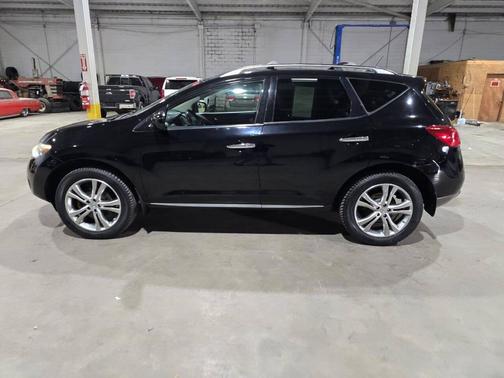 2010 Nissan Murano LE