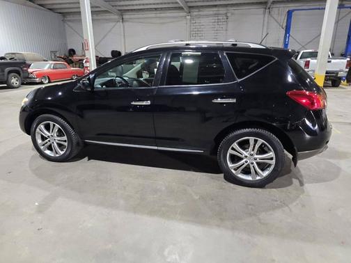 2010 Nissan Murano LE