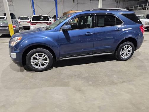 Patriot Blue Metallic 2017 Chevrolet Equinox 1LT