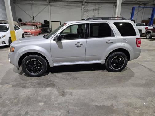 2009 Ford Escape XLT