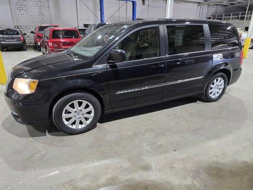2013 Chrysler Town & Country Touring