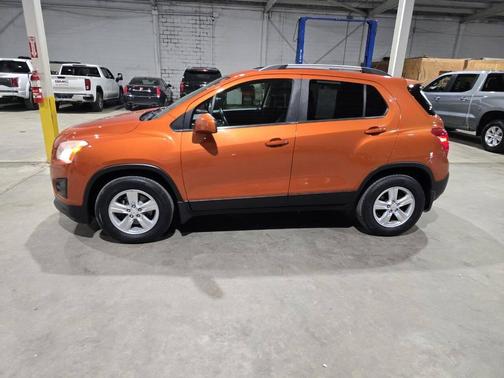 Orange Rock Metallic 2015 Chevrolet Trax LT