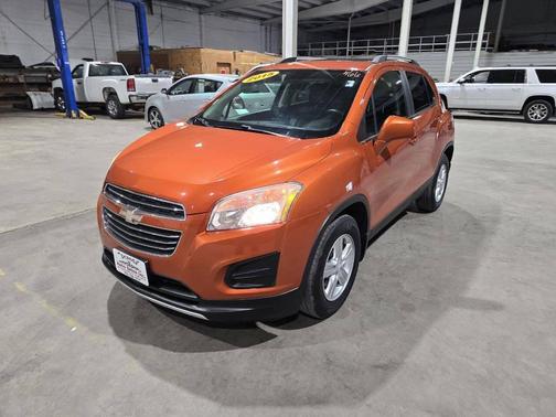 Orange Rock Metallic 2015 Chevrolet Trax LT