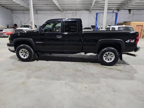 2007 Chevrolet Silverado 2500 LT1 H/D Extended Cab Classic