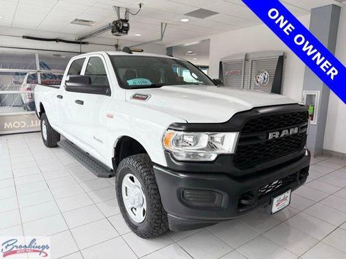 2021 RAM 3500 Tradesman Crew Cab 4x4 8' Box