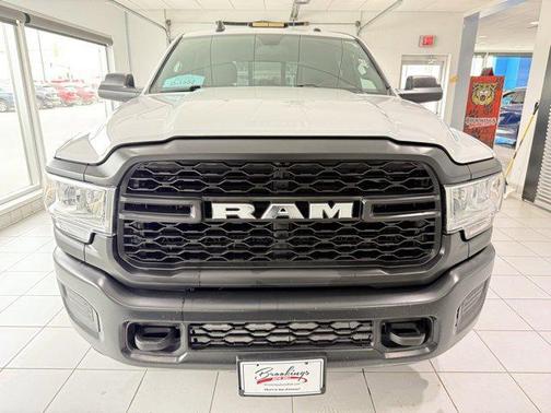2021 RAM 3500 Tradesman Crew Cab 4x4 8' Box