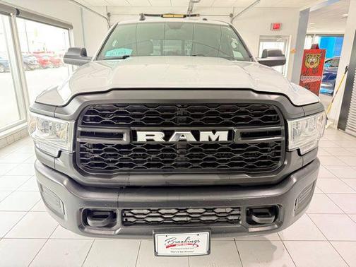 2021 RAM 3500 Tradesman Crew Cab 4x4 8' Box