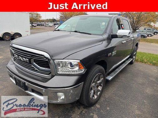 2017 RAM 1500 Limited Crew Cab 4x4 5'7' Box