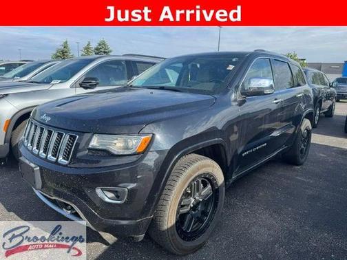 Brilliant Black Crystal Pearlcoat 2015 Jeep Grand Cherokee Overland