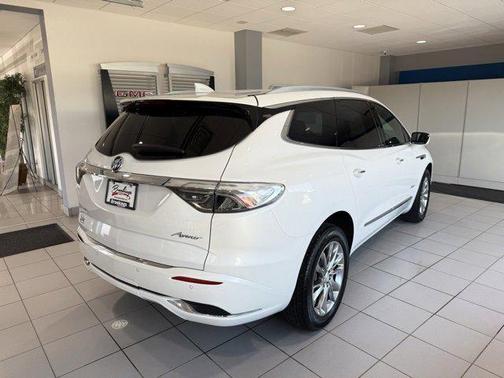 2022 Buick Enclave AWD Avenir