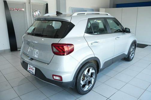 2021 Hyundai VENUE SEL