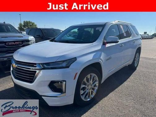 Summit White 2022 Chevrolet Traverse High Country