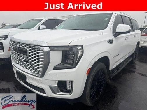 Summit White 2022 GMC Yukon XL Denali