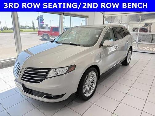 2019 Lincoln MKT Reserve