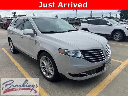 2019 Lincoln MKT Reserve