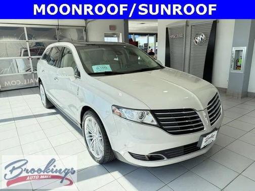 2019 Lincoln MKT Reserve