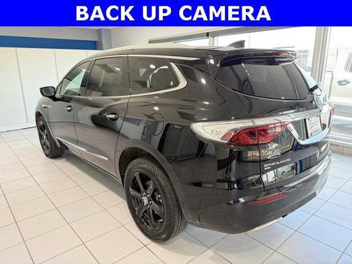 2023 Buick Enclave Essence AWD