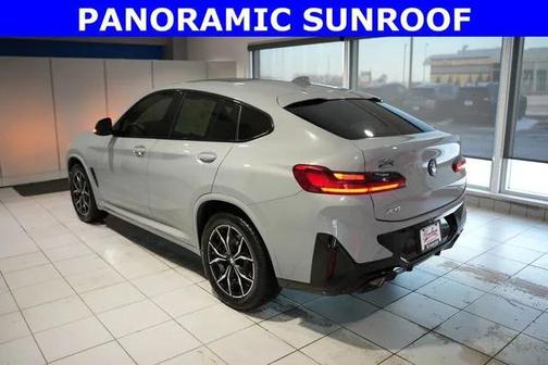 2023 BMW X4 xDrive30i