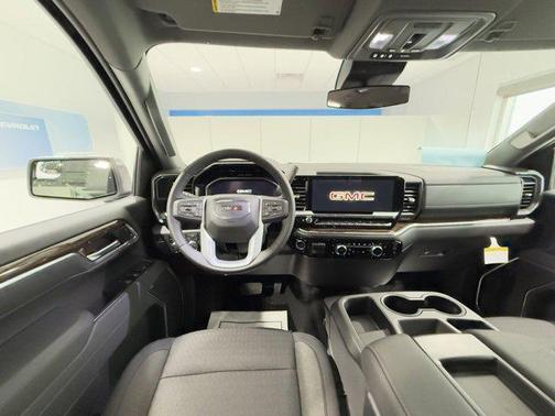 2025 GMC Sierra 1500 SLE