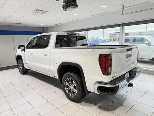 2025 GMC Sierra 1500 SLE