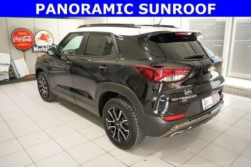Mosaic Black Metallic 2023 Chevrolet Trailblazer ACTIV