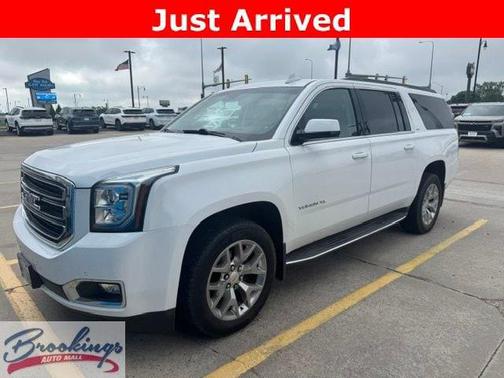 Summit White 2017 GMC Yukon XL SLT