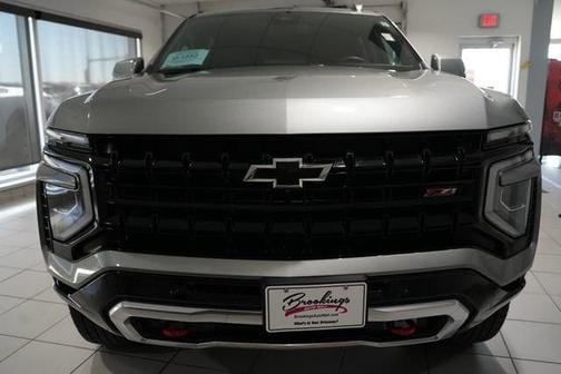 Sterling Gray Metallic 2025 Chevrolet Suburban 4WD Z71