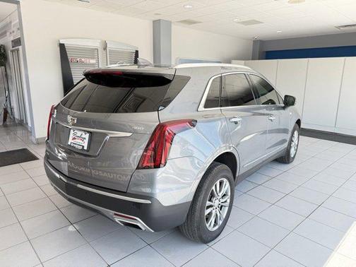 2021 Cadillac XT5 Premium Luxury