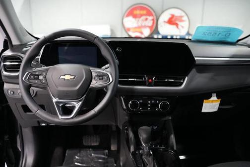 Mosaic Black Metallic 2026 Chevrolet Trailblazer LT