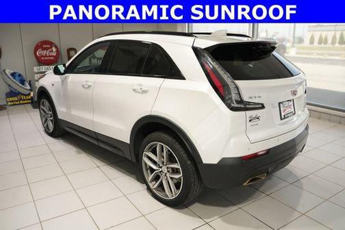 Crystal White Tricoat 2022 Cadillac XT4 Sport