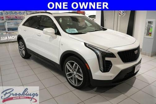 Crystal White Tricoat 2022 Cadillac XT4 Sport