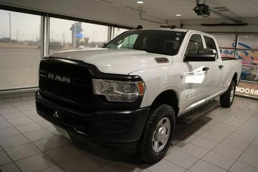 2021 RAM 3500 Tradesman Crew Cab 4x4 8' Box