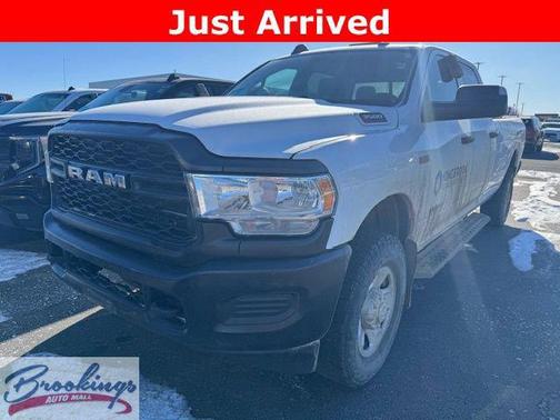2021 RAM 3500 Tradesman Crew Cab 4x4 8' Box