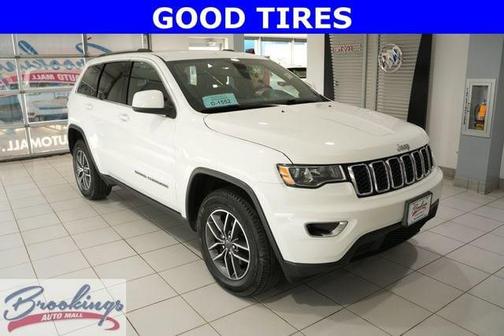 Bright White Clearcoat 2020 Jeep Grand Cherokee Laredo