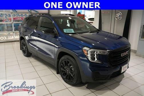 Marine Metallic 2023 GMC Terrain SLE
