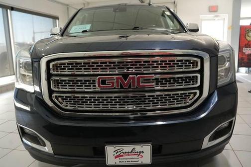 Dark Sapphire Blue Metallic 2017 GMC Yukon XL SLT