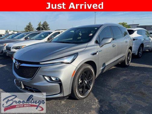 2023 Buick Enclave Essence AWD